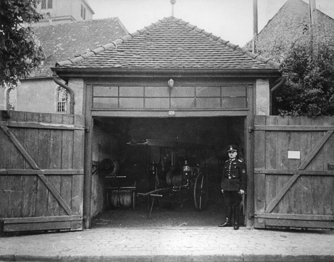 Gerätehaus der FF Preungesheim bei Frankfurt/Main, 1940